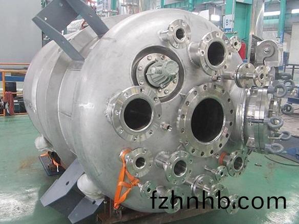 關(guan)于(yu)薄膜(mo)蒸髮(fa)器(qi)的實際(ji)用(yong)途介紹